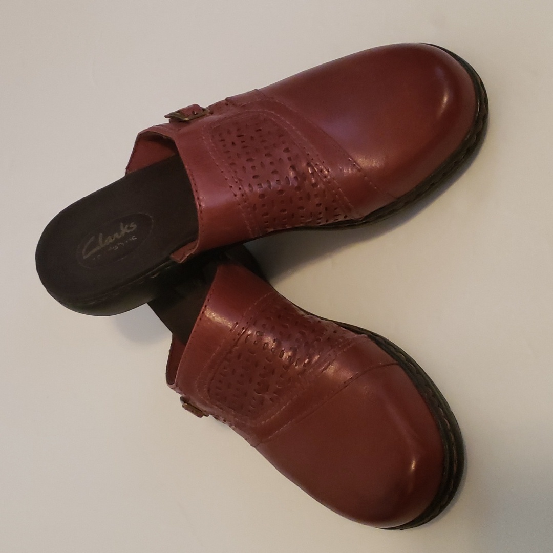 Clarks Clogs - Leather Upper